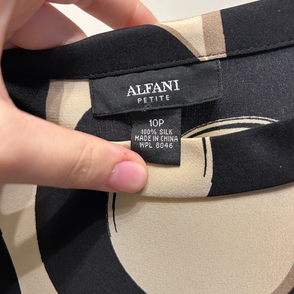 Fancy Top - Picture 3 of 3